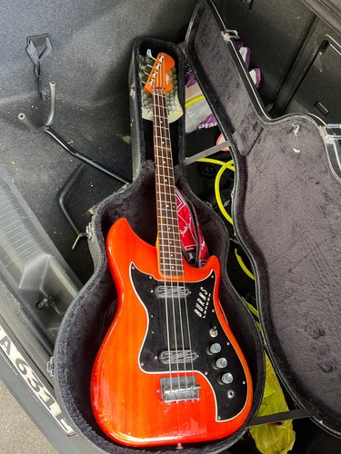 Burns bass gitarre rot mit - bass,